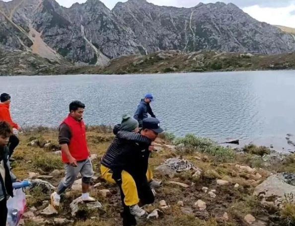 住这都第几个热搜了澳门新葡京网站禁不(图19)