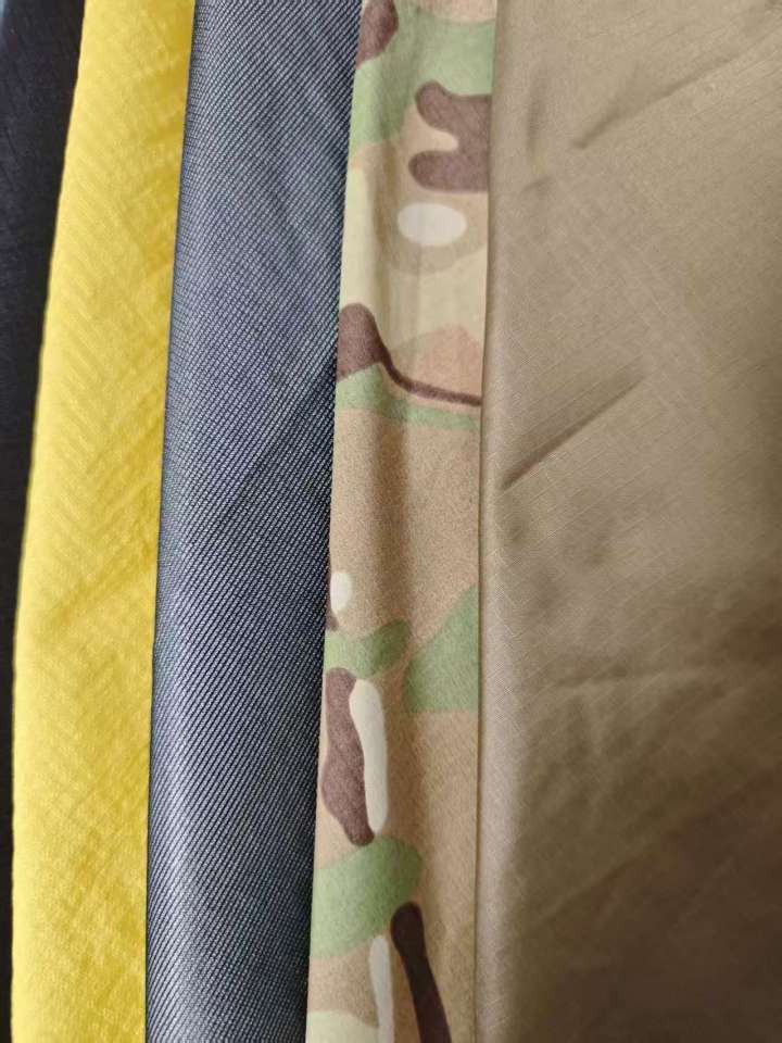 应企业推荐：深耕专业与创新的苏州彩蚕丝绸科技澳门新葡京app2025年口碑好的牛津布供(图2)